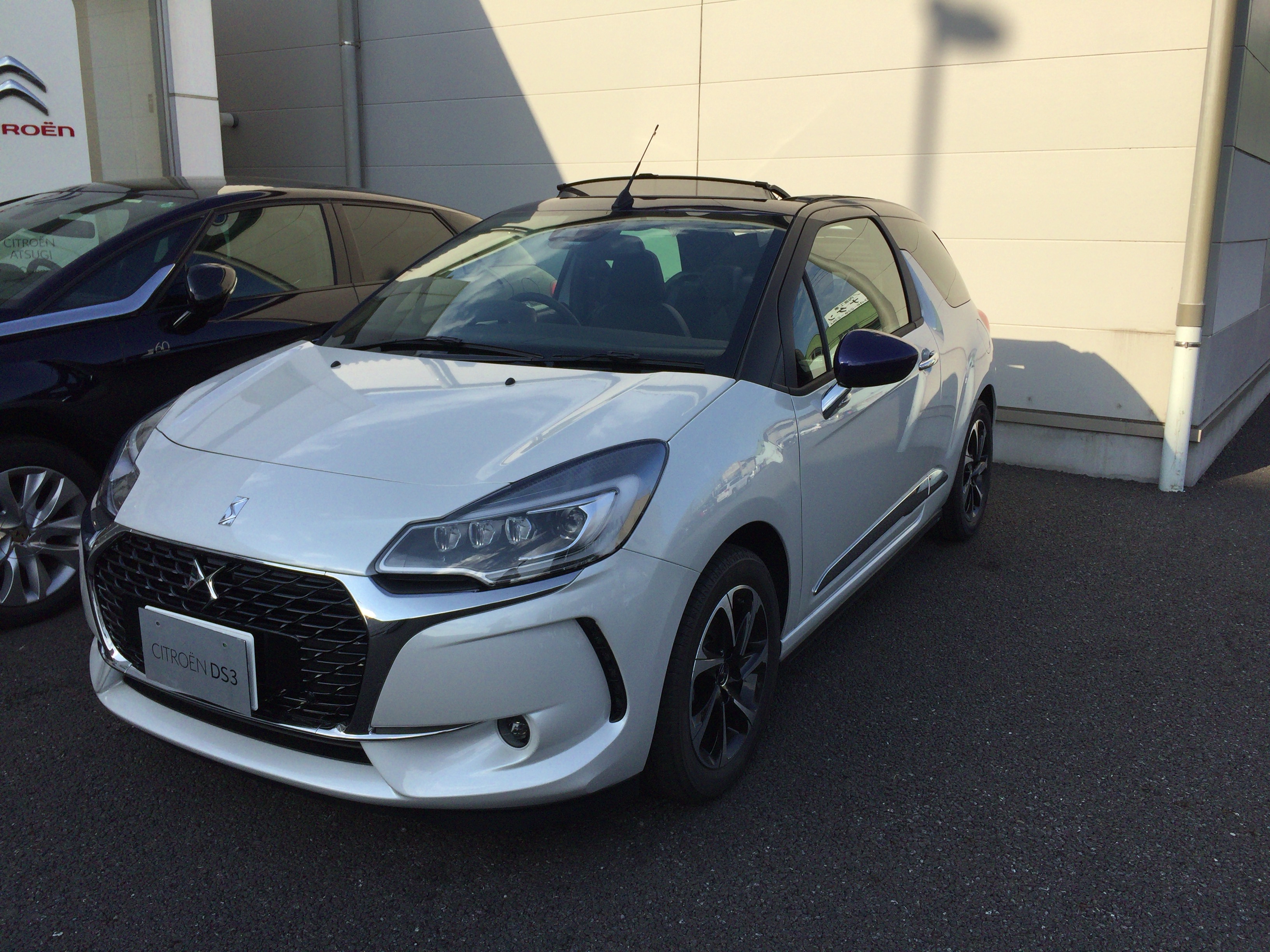 ＤＳ３　ＣＡＢＲＩＯ　試乗車のご案内！